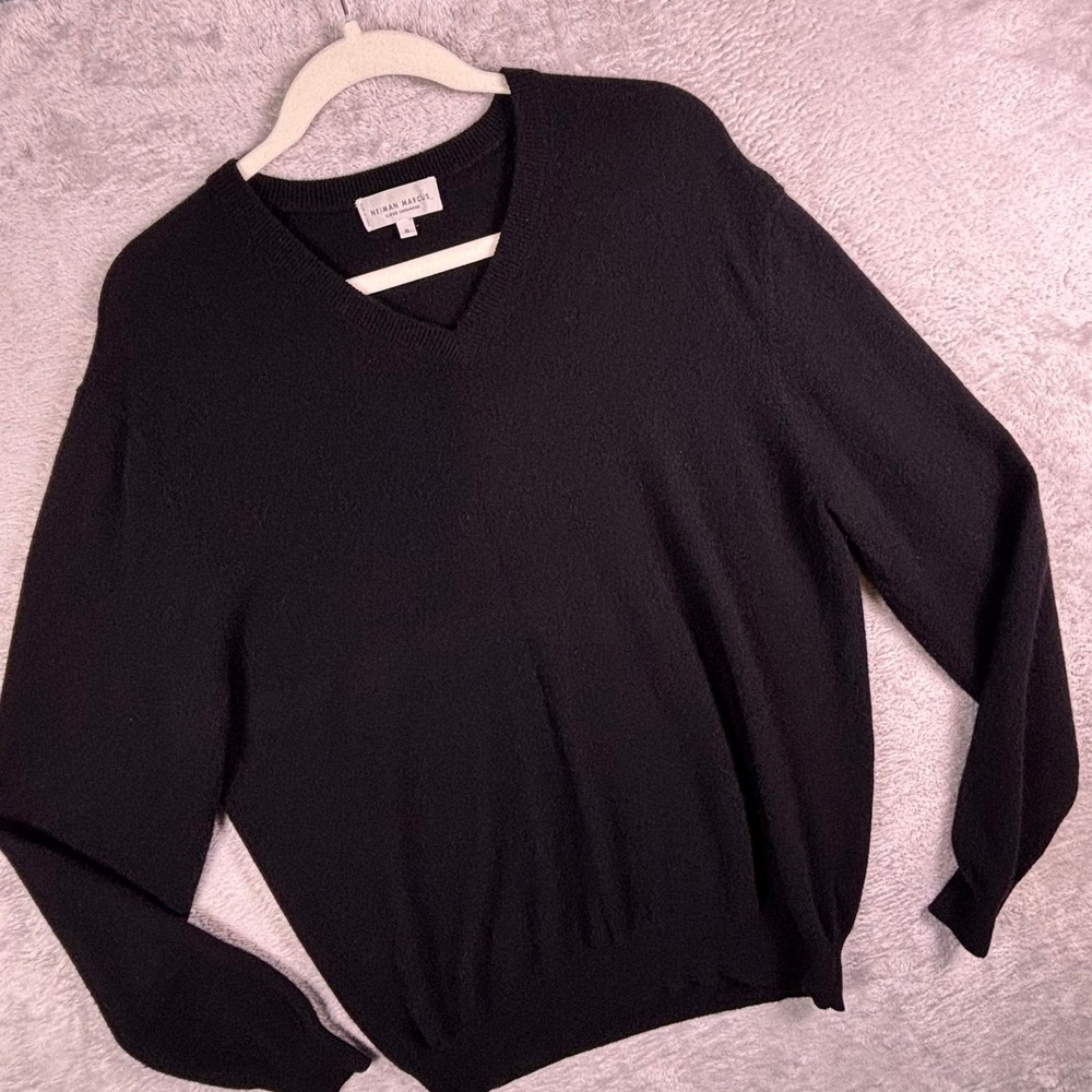 Neiman Marcus Mens Sweater XL Black Cloud Cashmere‎ V-Neck Luxury Pullover